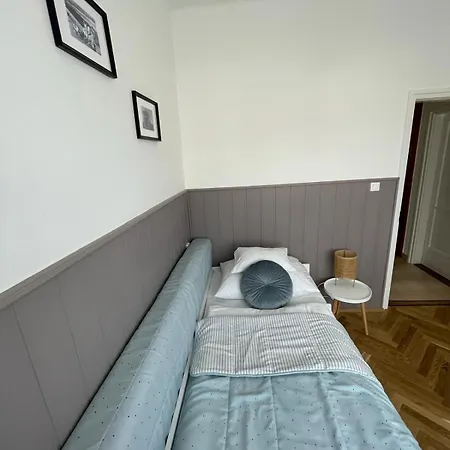 Attila Apartamento *